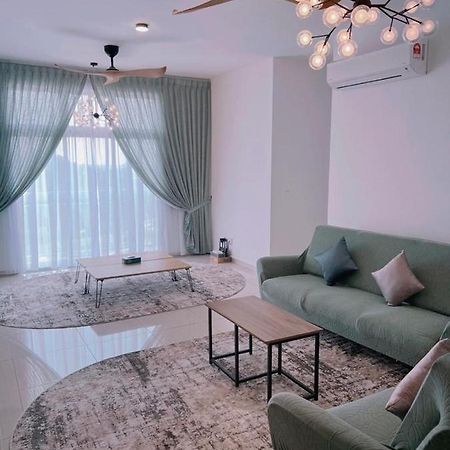 Appartamento The Halt Putrajaya Esterno foto